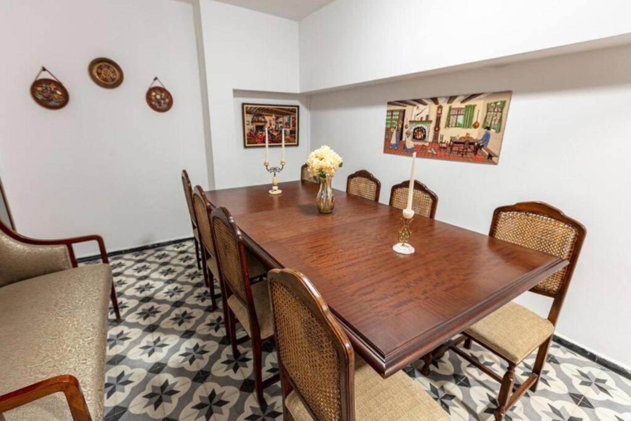 Historical 4-br Steps From Besiktas Stadium & Bosphorus Views - Prime Nisantasi Location! İstanbul