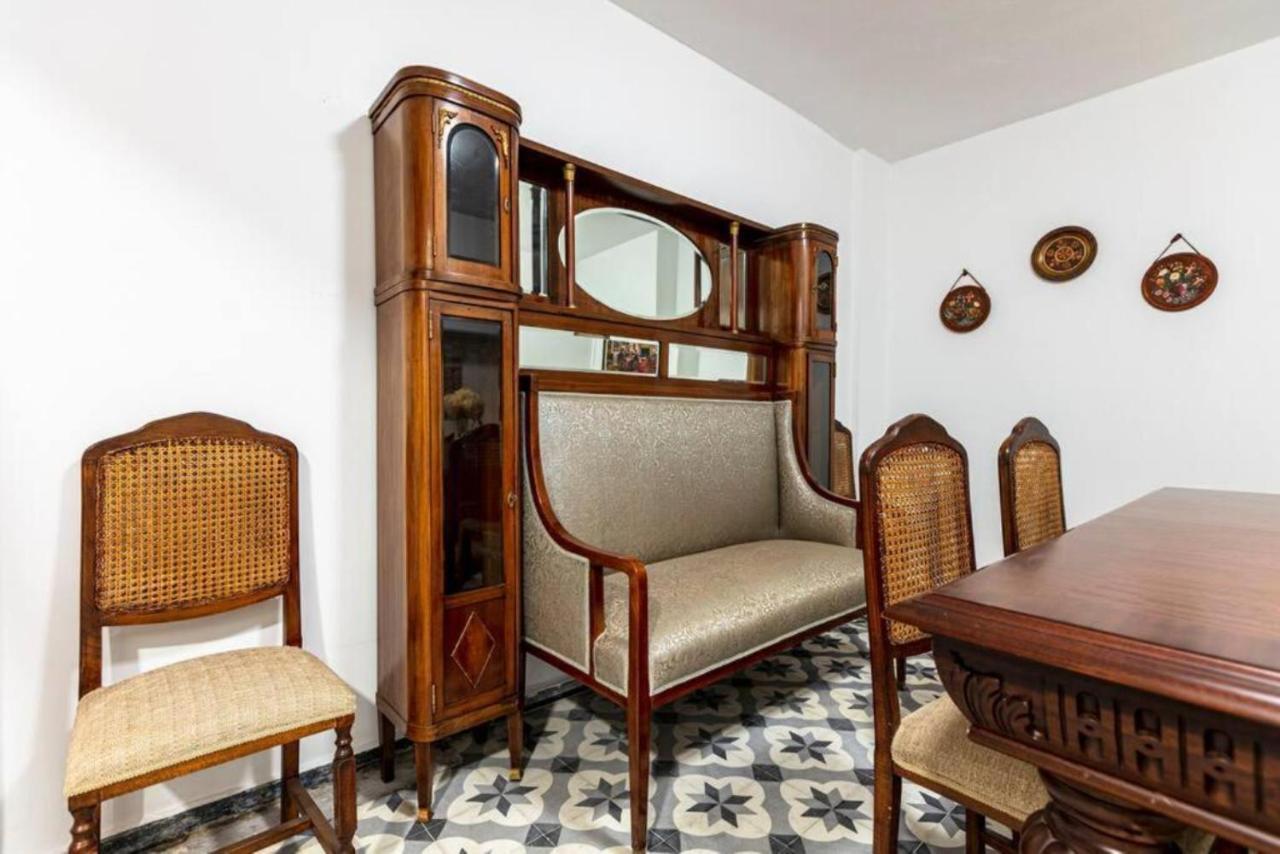 Historical 4-br Steps From Besiktas Stadium & Bosphorus Views - Prime Nisantasi Location! Daire İstanbul