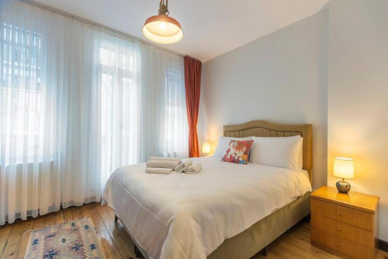 Apartamento 4-story Gem In Cihangir - 5 Bedroom & Cute Rooftop *