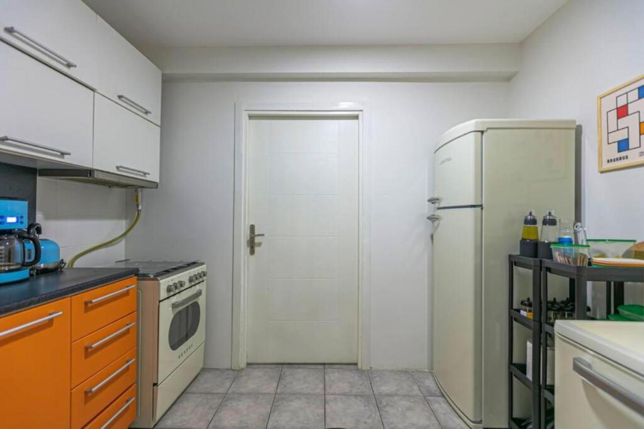 4-story Gem In Cihangir - 5 Bedroom & Cute Rooftop Apartamento Istambul