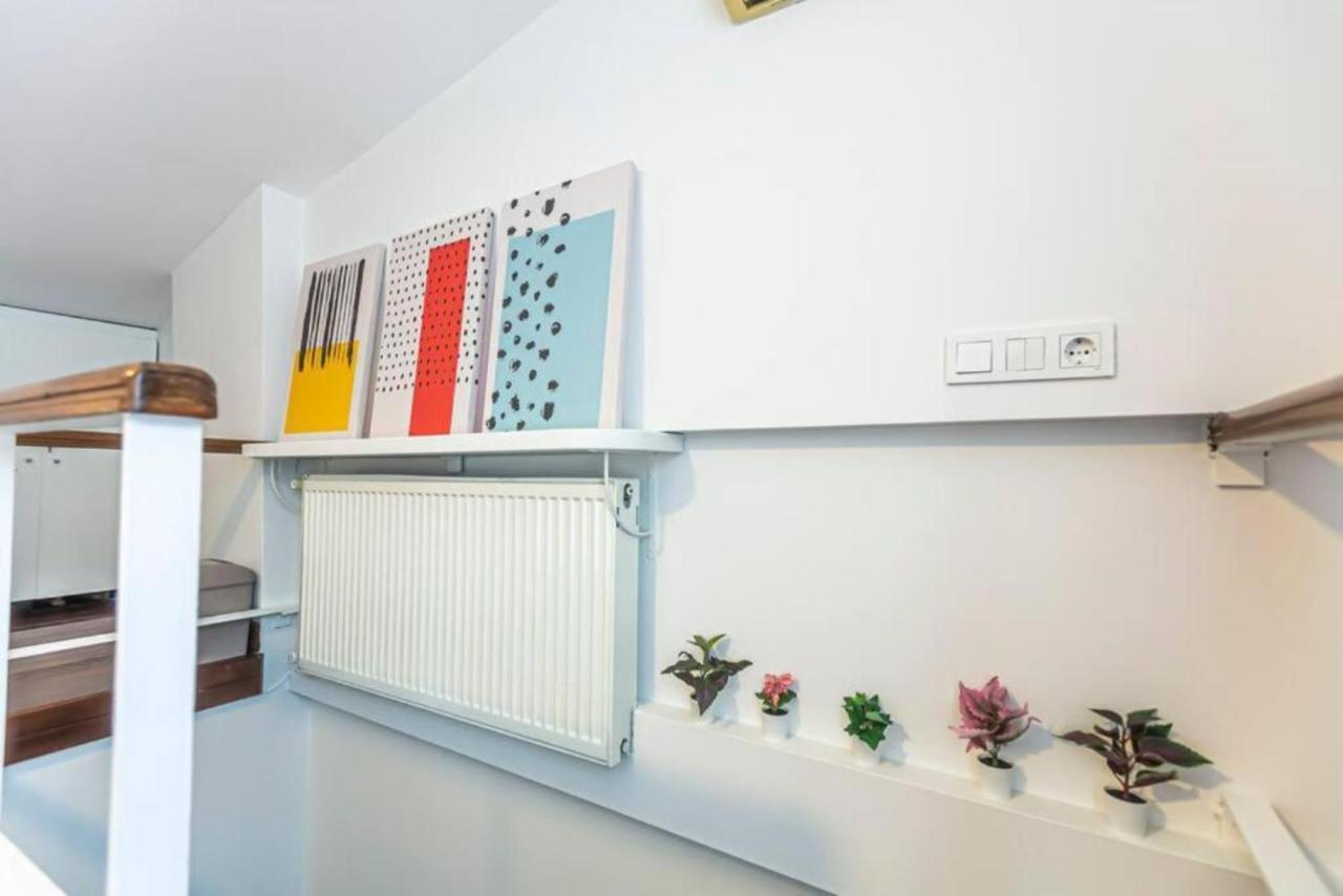 4-story Gem In Cihangir - 5 Bedroom & Cute Rooftop Apartamento