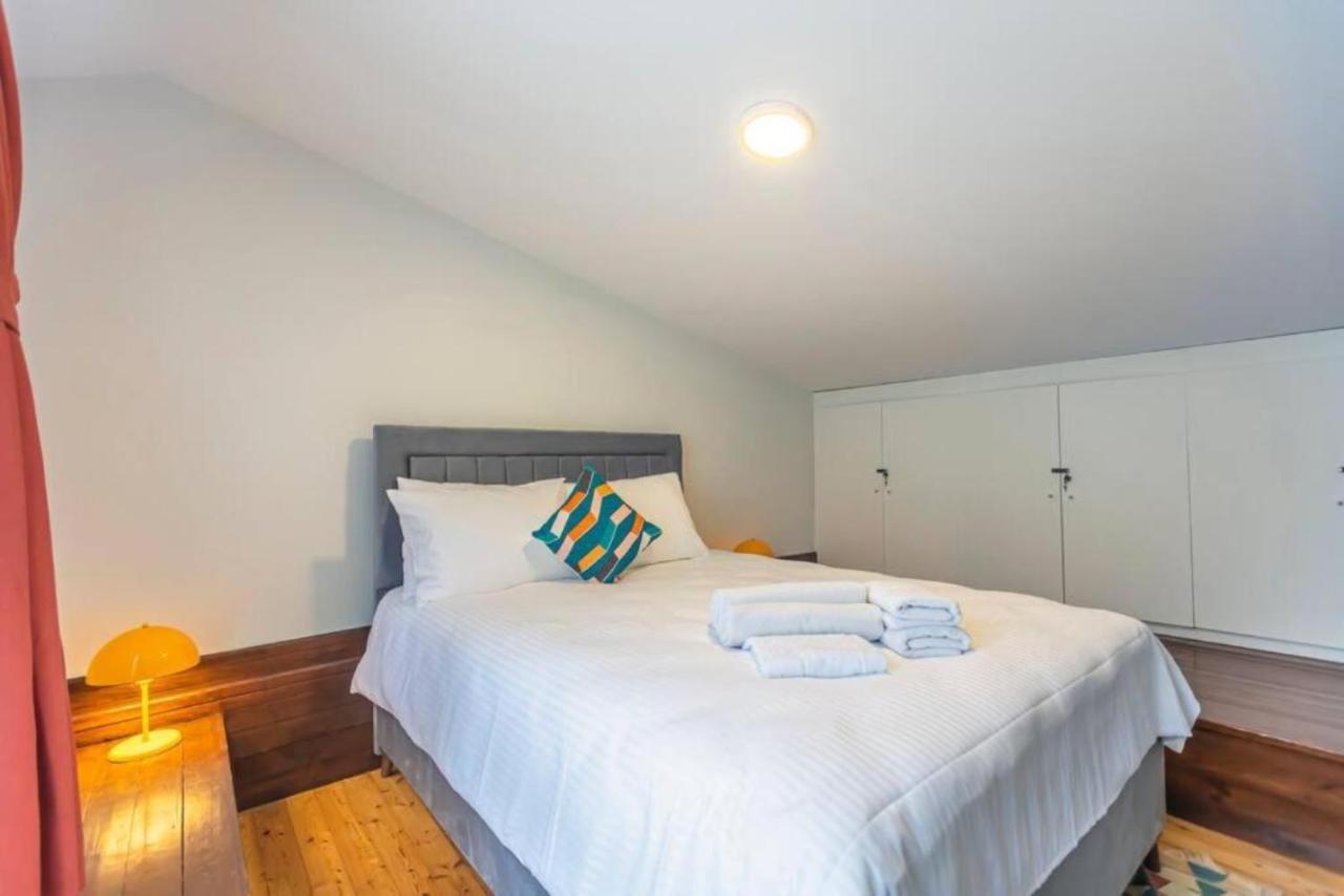 4-story Gem In Cihangir - 5 Bedroom & Cute Rooftop Apartamento Istambul