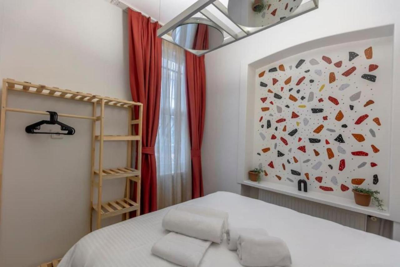 4-story Gem In Cihangir - 5 Bedroom & Cute Rooftop Istambul