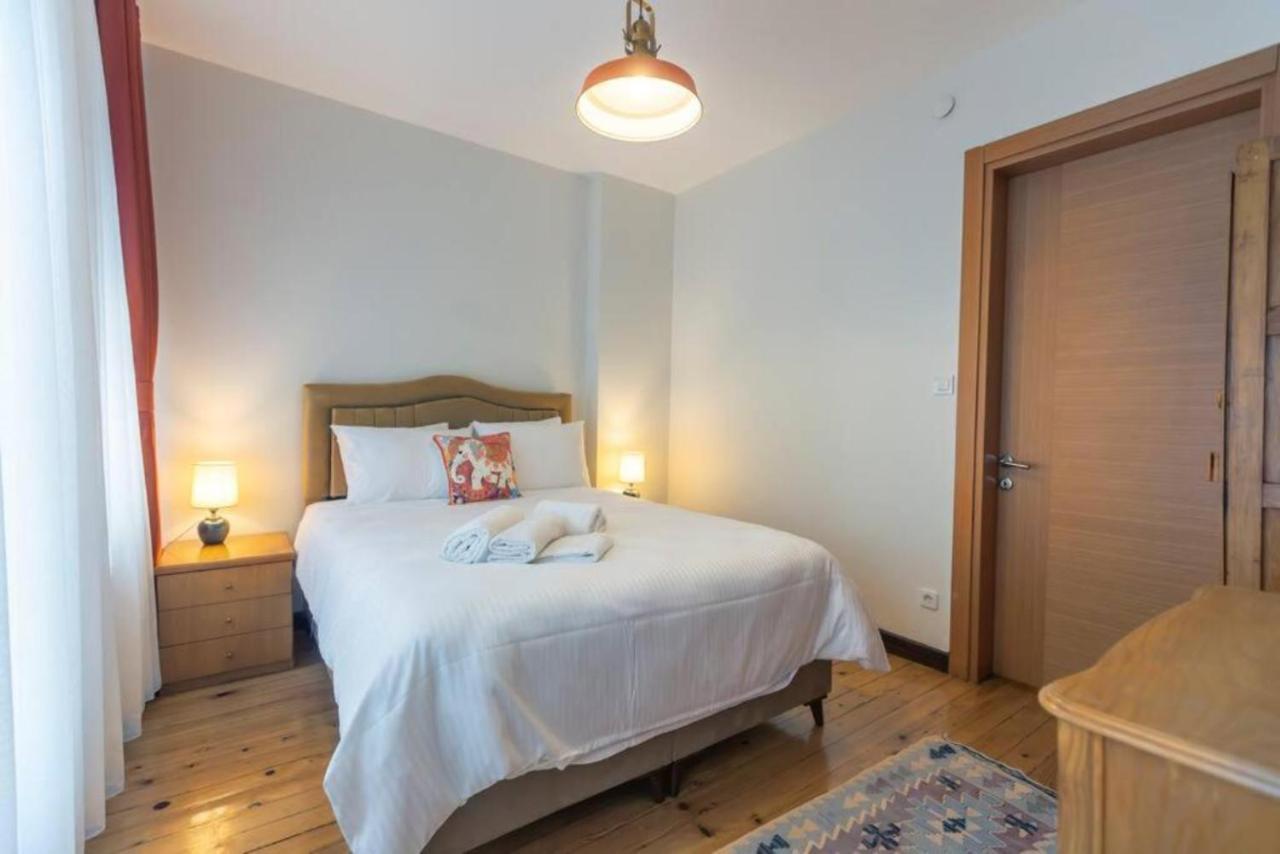 4-story Gem In Cihangir - 5 Bedroom & Cute Rooftop * Istambul