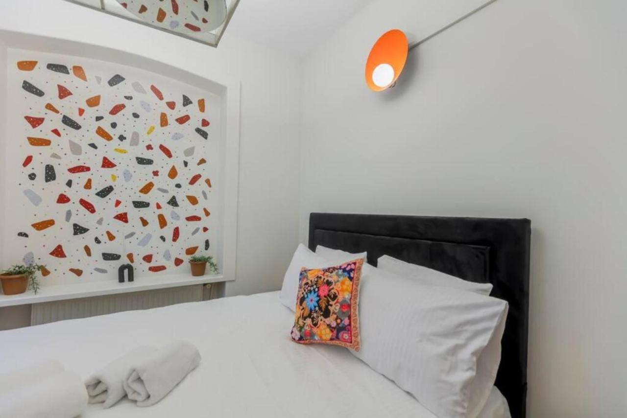 4-story Gem In Cihangir - 5 Bedroom & Cute Rooftop Apartamento