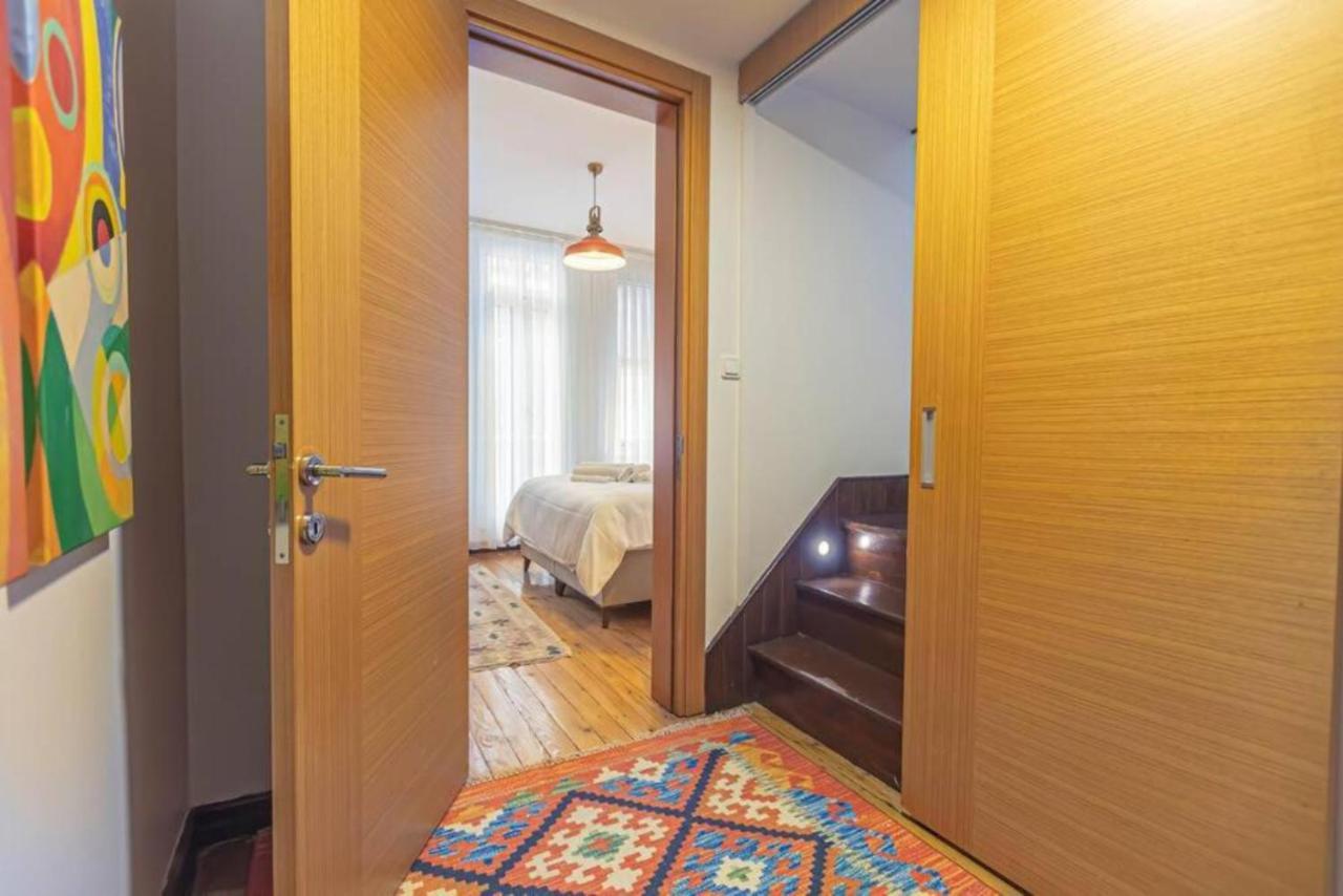 4-story Gem In Cihangir - 5 Bedroom & Cute Rooftop * Istambul