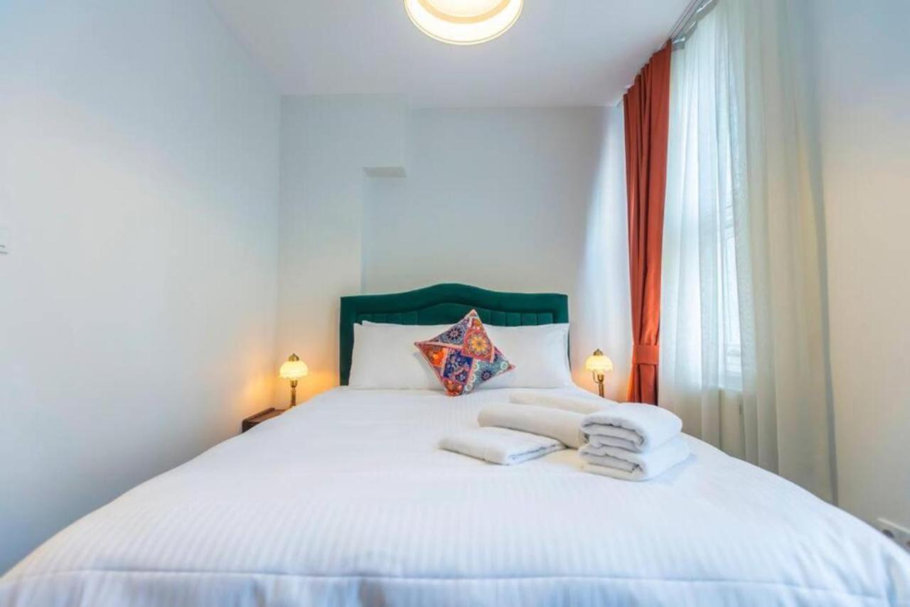 Apartamento 4-story Gem In Cihangir - 5 Bedroom & Cute Rooftop