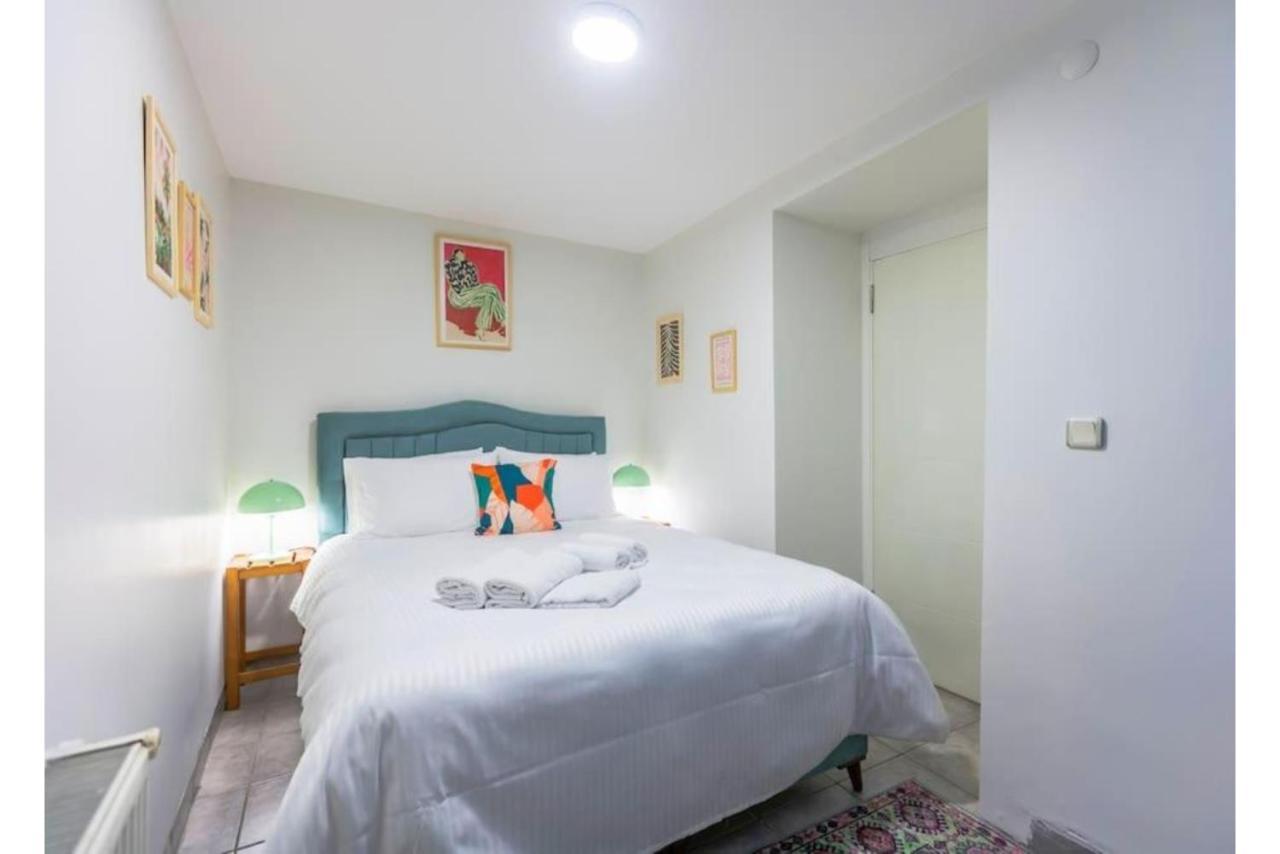 4-story Gem In Cihangir - 5 Bedroom & Cute Rooftop *