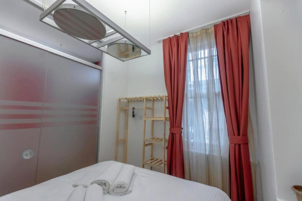 4-story Gem In Cihangir - 5 Bedroom & Cute Rooftop Istambul
