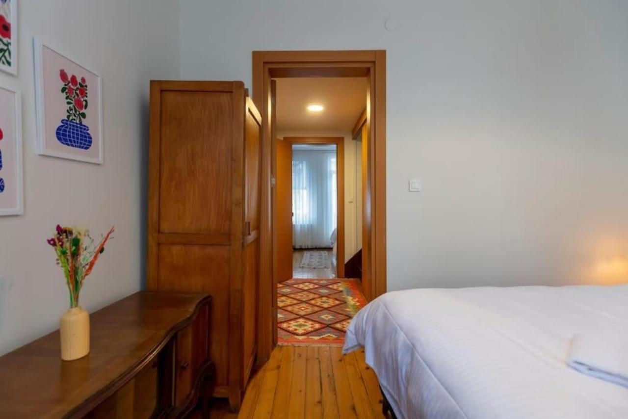 Apartamento 4-story Gem In Cihangir - 5 Bedroom & Cute Rooftop *