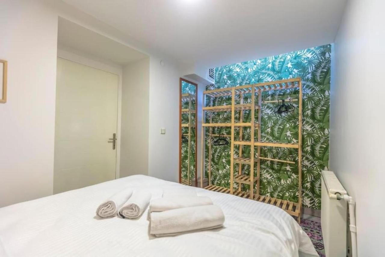 4-story Gem In Cihangir - 5 Bedroom & Cute Rooftop *