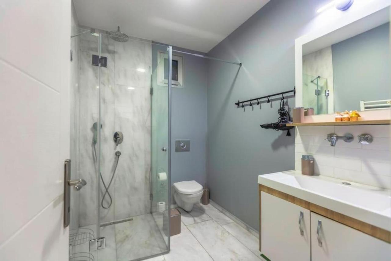4-story Gem In Cihangir - 5 Bedroom & Cute Rooftop Istambul