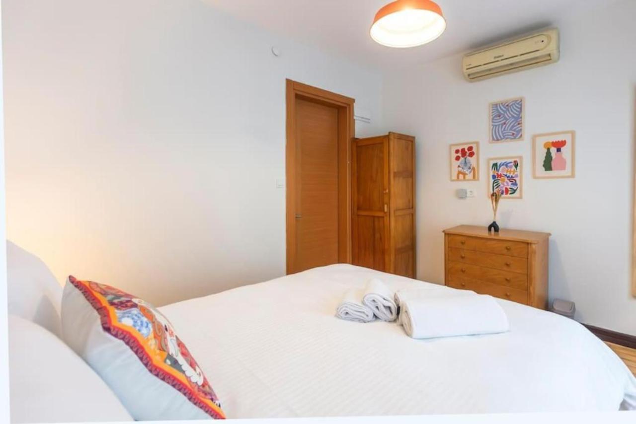4-story Gem In Cihangir - 5 Bedroom & Cute Rooftop * Istambul