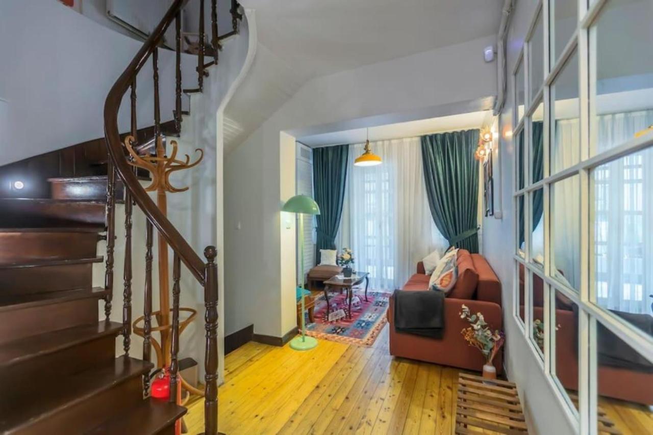 Apartamento 4-story Gem In Cihangir - 5 Bedroom & Cute Rooftop *