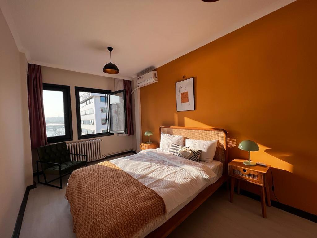 Wonder Homes 7- Ultra Luxury , 4br, 2ba Sea View Karakoey Apartment