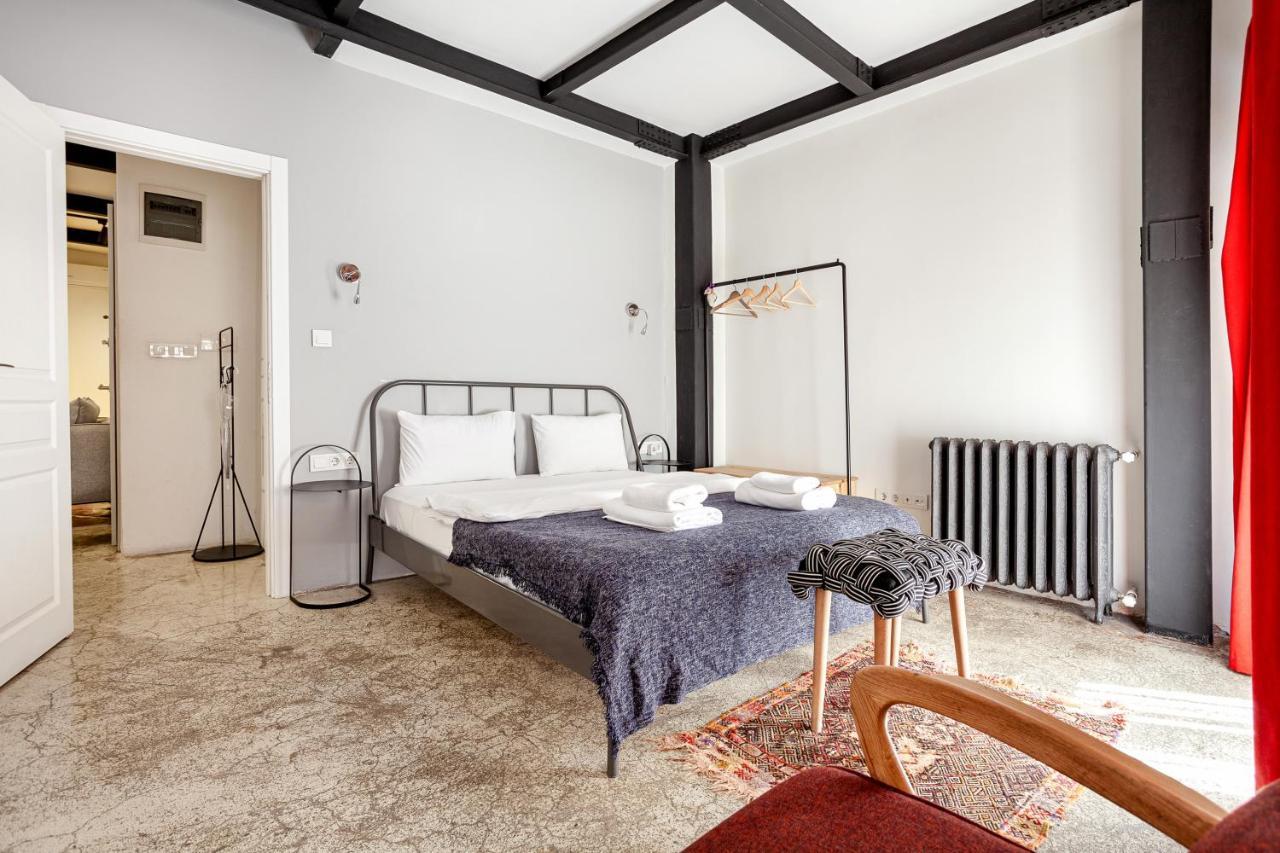 Amalia By Oval Aparthotel 5*