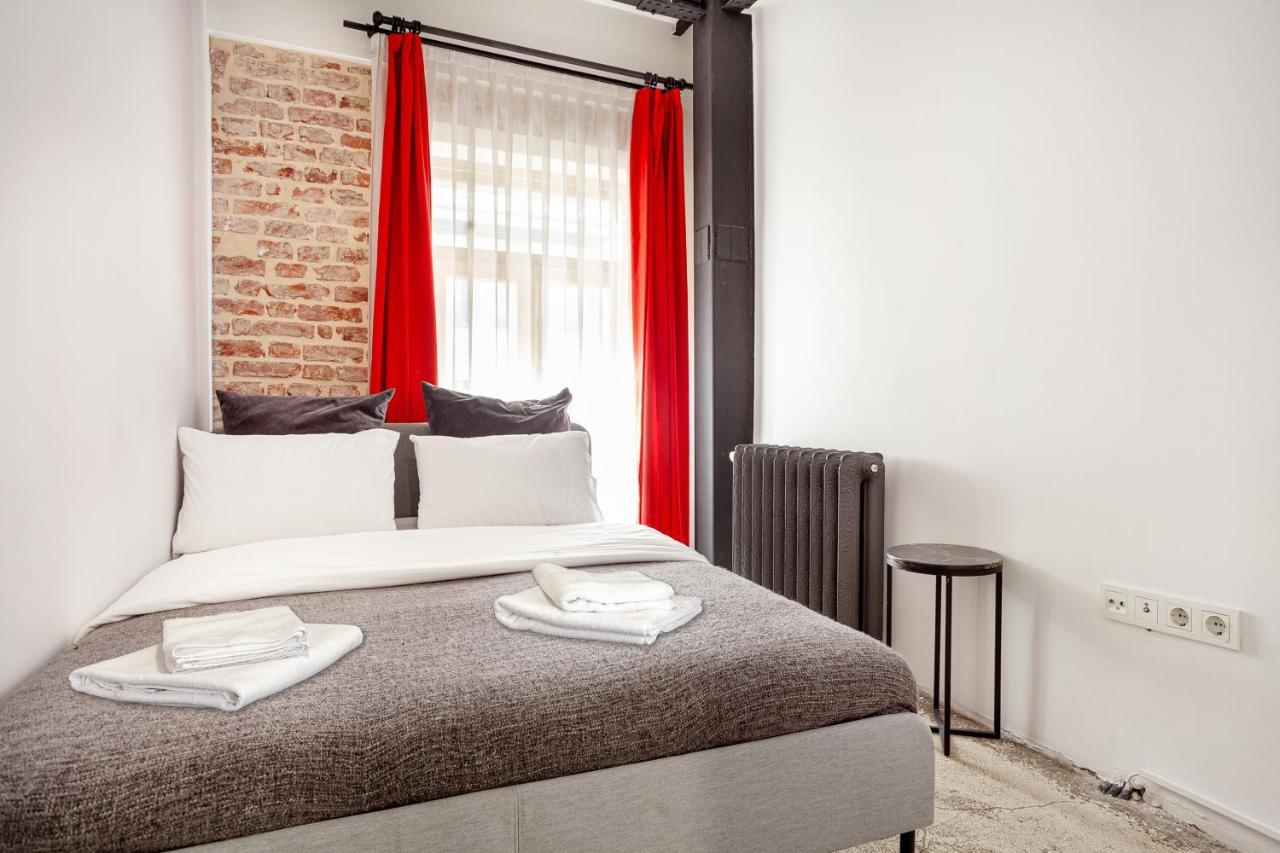 Amalia By Oval 5*