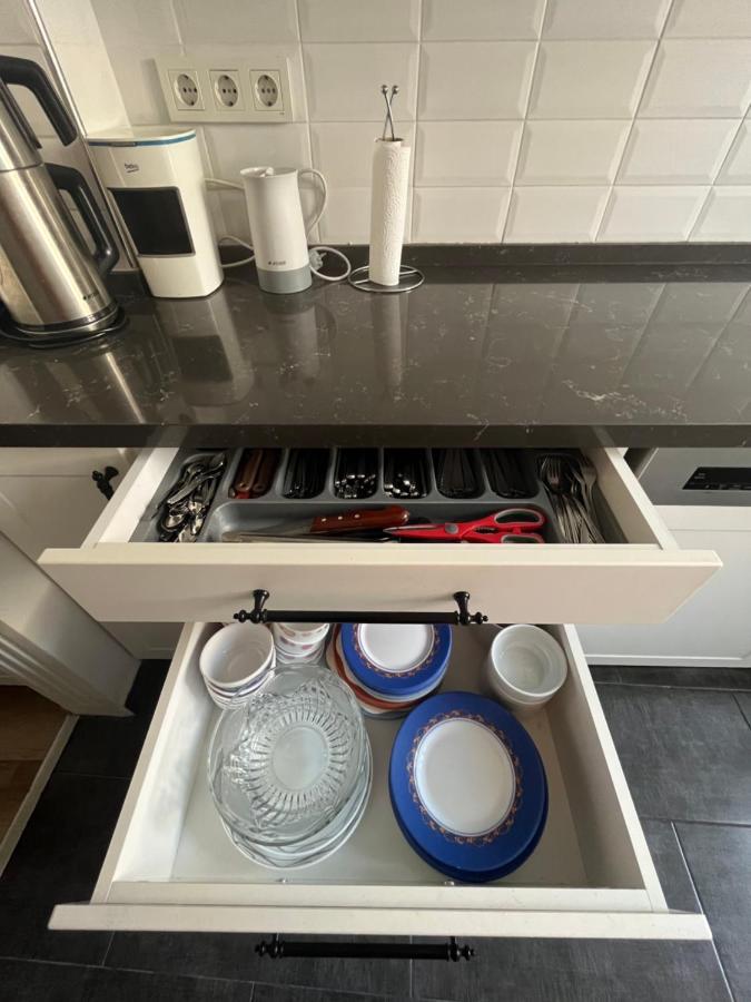 Centrally Located, 2+1 House In Taksim, Cihangir Apartamento *