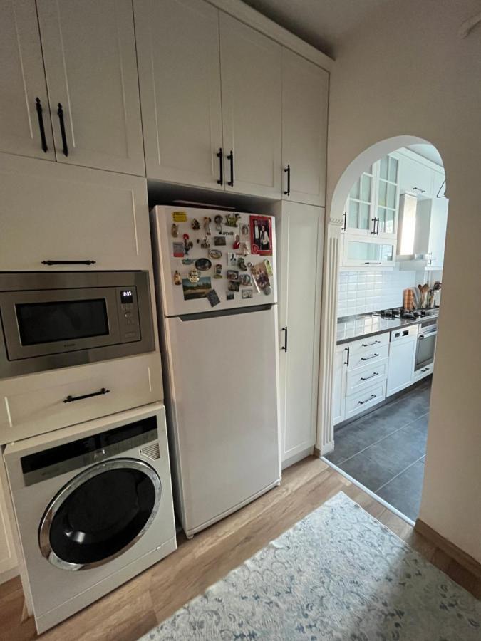 Centrally Located, 2+1 House In Taksim, Cihangir Apartamento