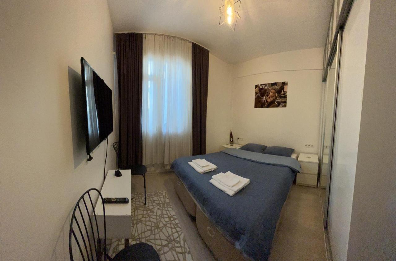 Centrally Located, 2+1 House In Taksim, Cihangir * Istanbul