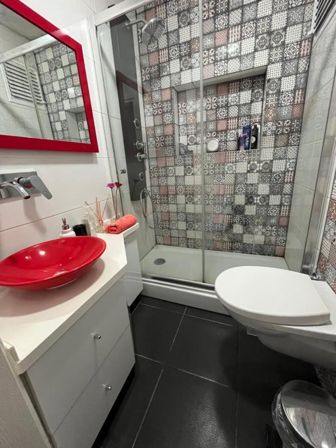 Centrally Located, 2+1 House In Taksim, Cihangir