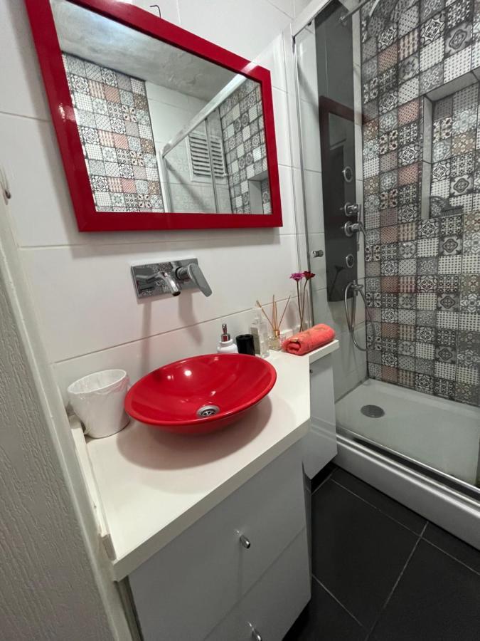 Apartamento Centrally Located, 2+1 House In Taksim, Cihangir Istambul