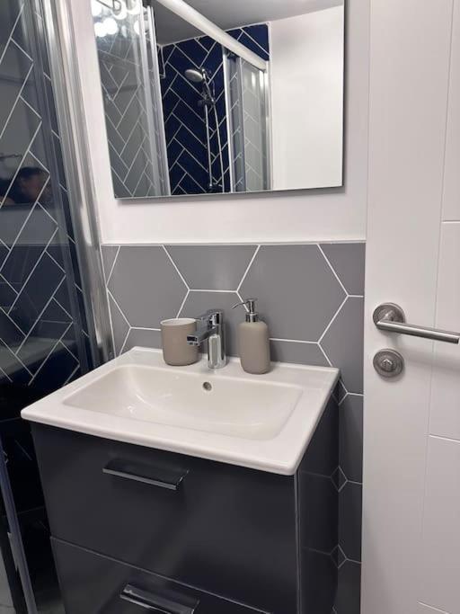 Besiktas'ta Merkezi Lokasyon Ve Sessiz Sakin Bir Ortam Apartment