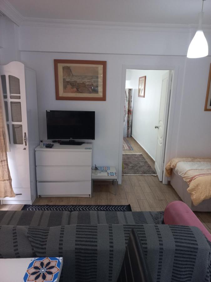 Silent Corner 6 *