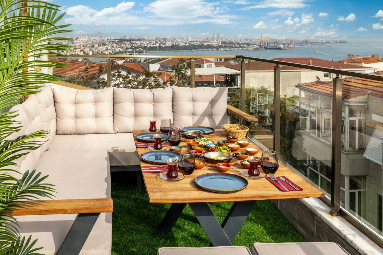 Monnas * Istanbul