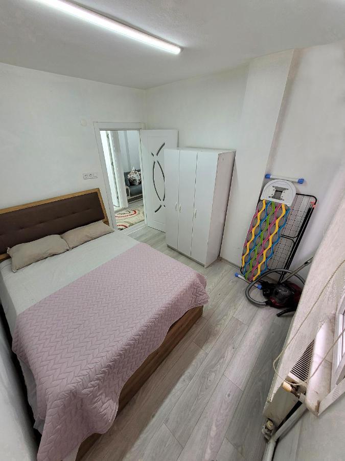 5 Minute Walking Distance Tram-metro-metrobus/1 Minute For Park/10 Minute For Mall Apartment Istanbul
