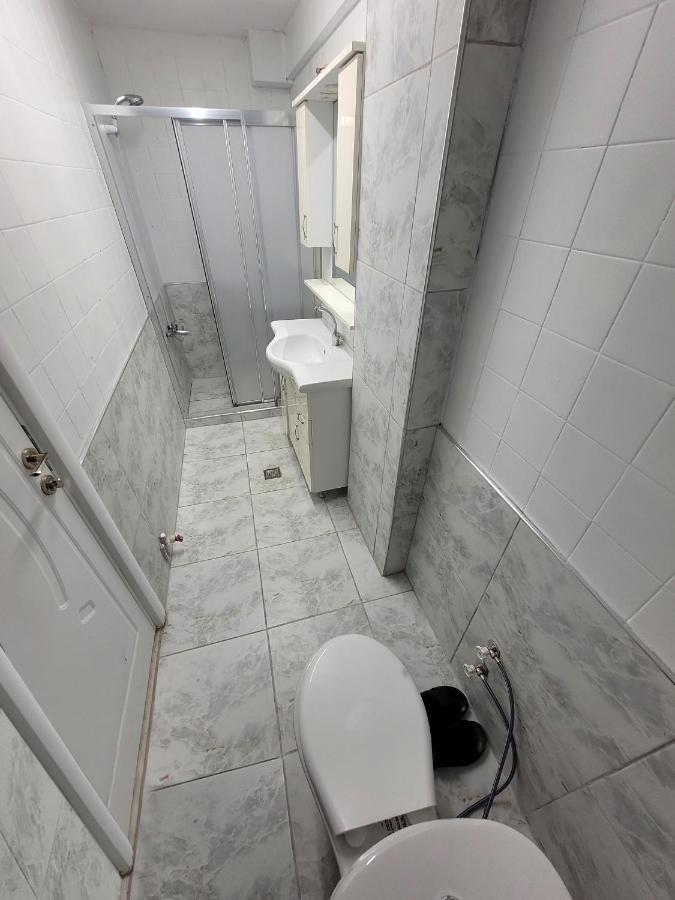 Apartment 5 Minute Walking Distance Tram-metro-metrobus/1 Minute For Park/10 Minute For Mall Istanbul