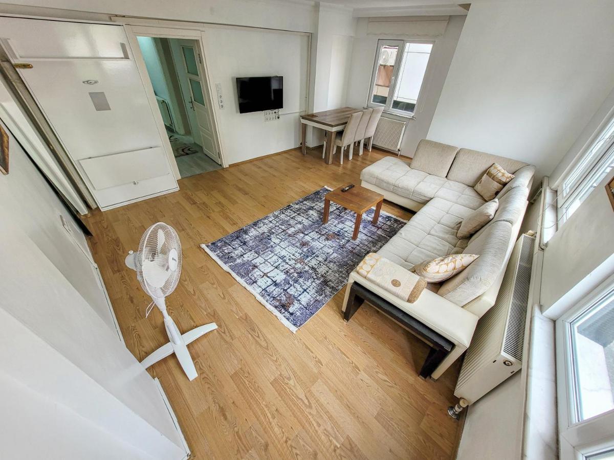Apartment 5 Minute Walking Distance Tram-metro-metrobus/1 Minute For Park/10 Minute For Mall Istanbul