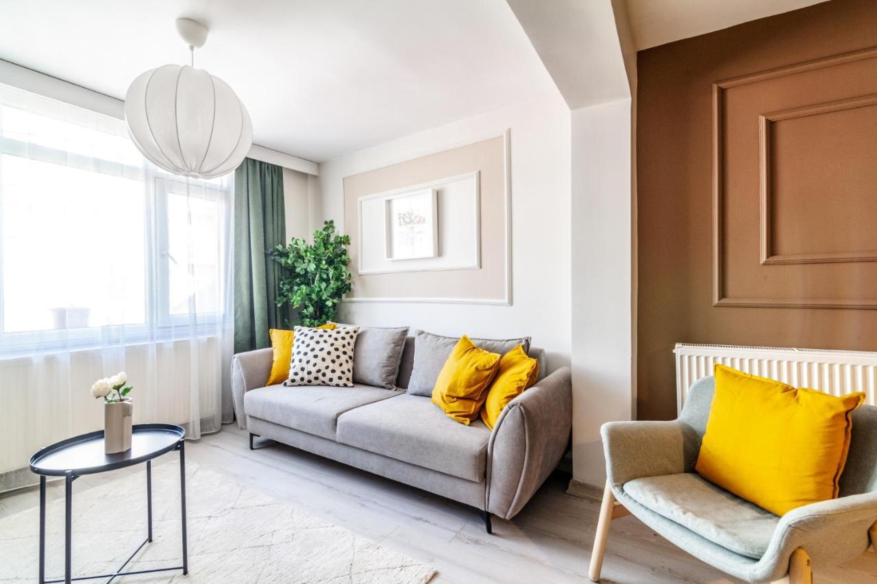 Spacious Oasis In Beyoglu Steps From Galataport