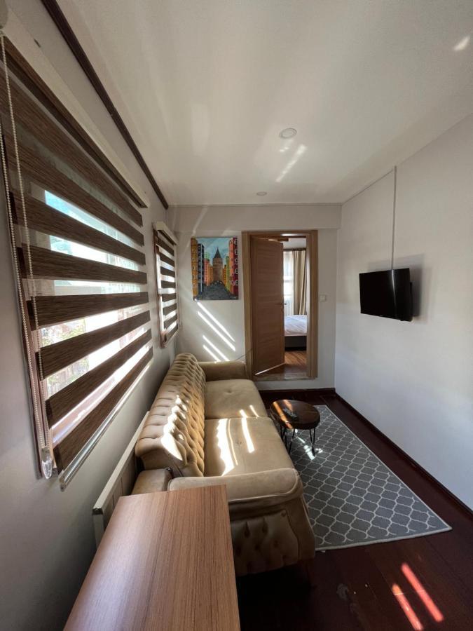 Hotel Palmera Art House *