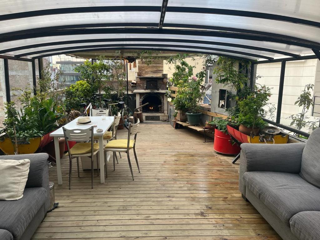 Kadikoy Terrace Bbq Close 2 Block Ferry Bull Metro Nighlife * Istanbul