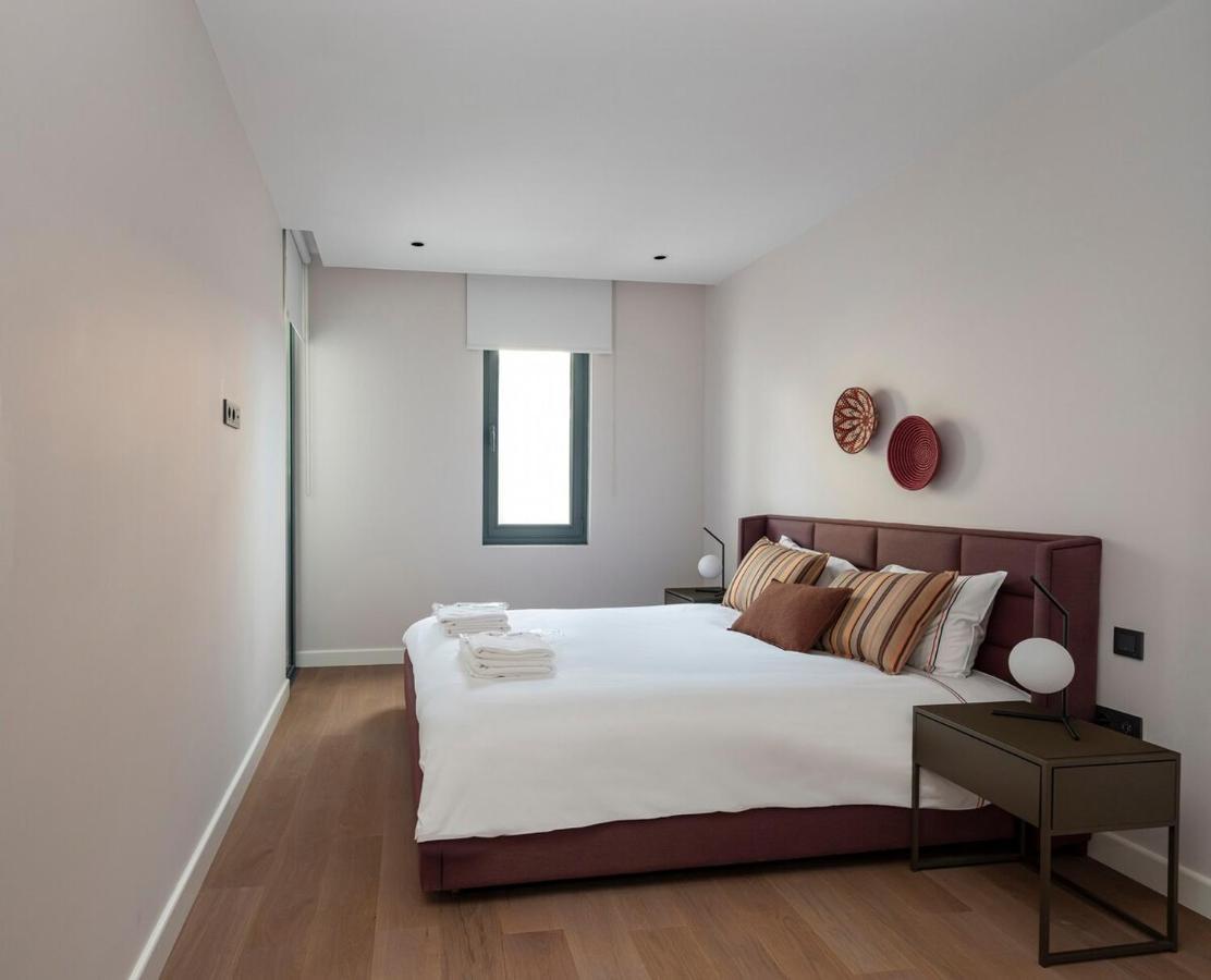 Beautiful Bright Modern 2bed2bath Gem! #67 *