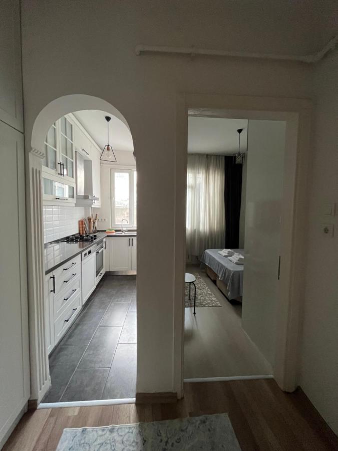 Centrally Located, 2+1 House In Taksim, Cihangir Istambul