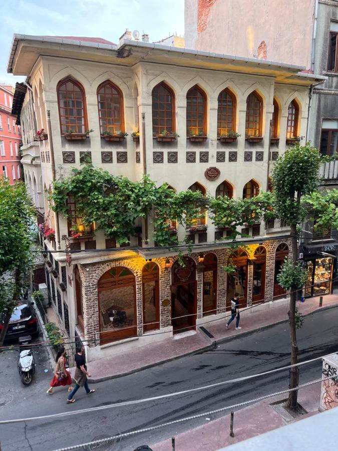 Apartamento Centrally Located, 2+1 House In Taksim, Cihangir *