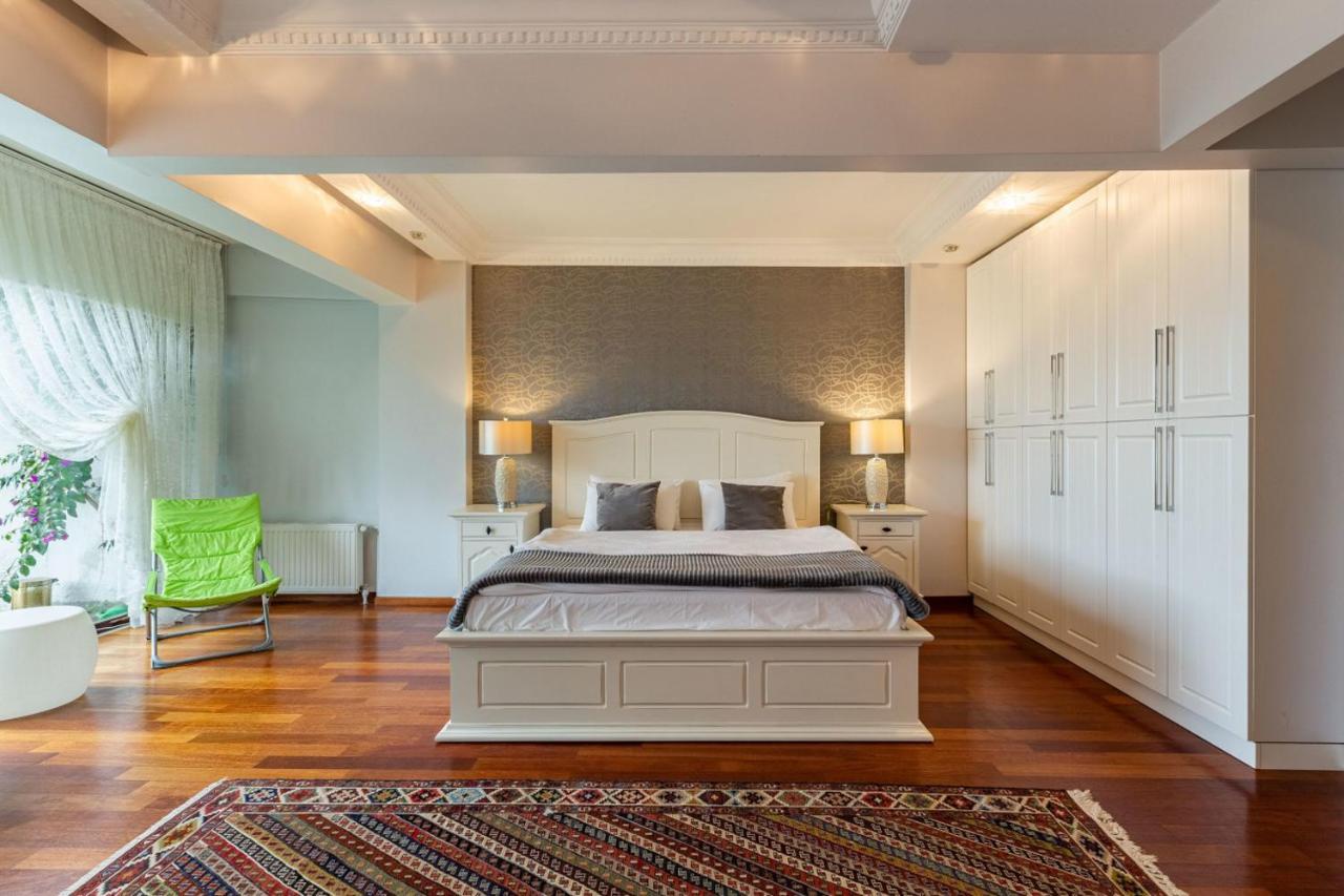 Flat Near Bosphorus Coast With View In Uskudar