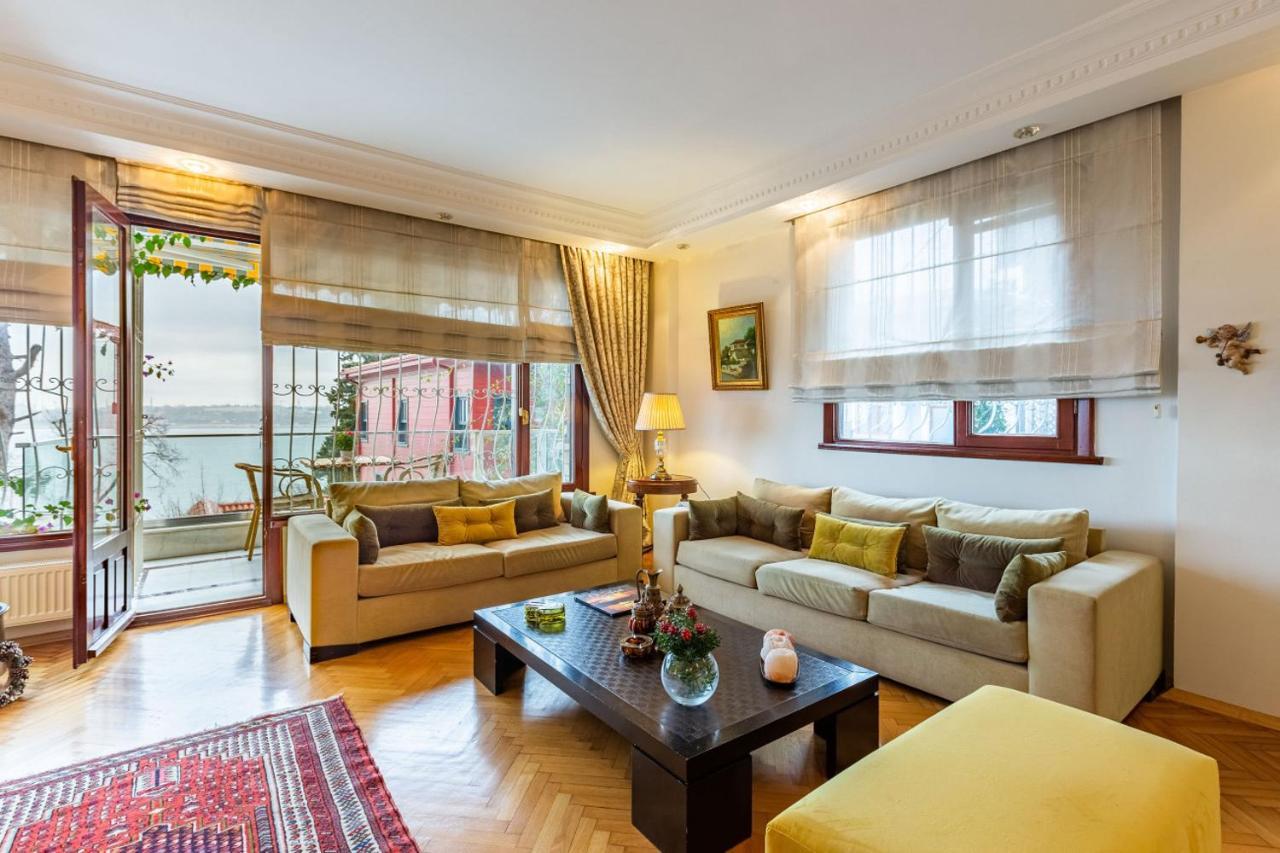 Flat Near Bosphorus Coast With View In Uskudar