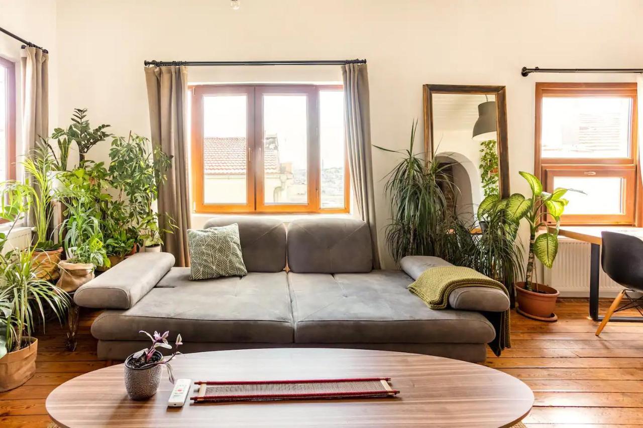 Cosy Roof Flat On 5th Floor With Bosphorus View Apartment *