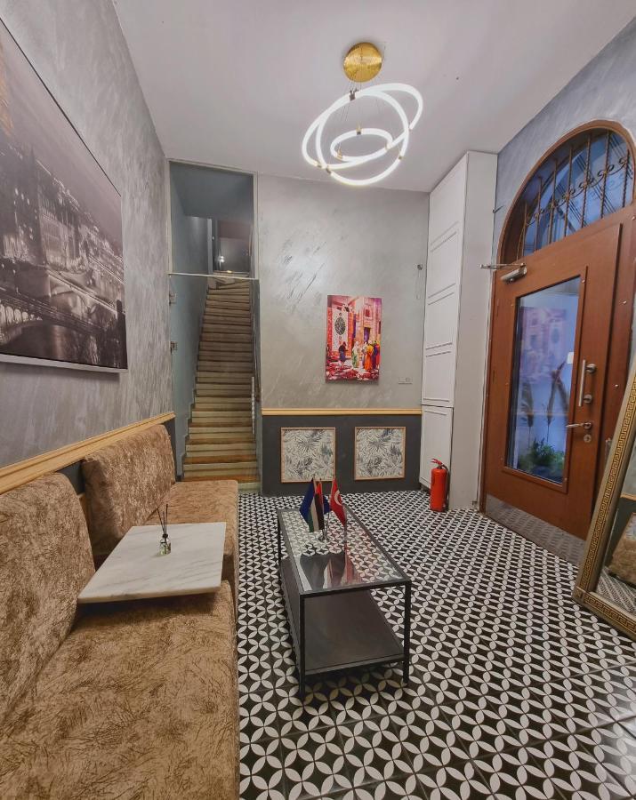 Apartment Mayata Pera