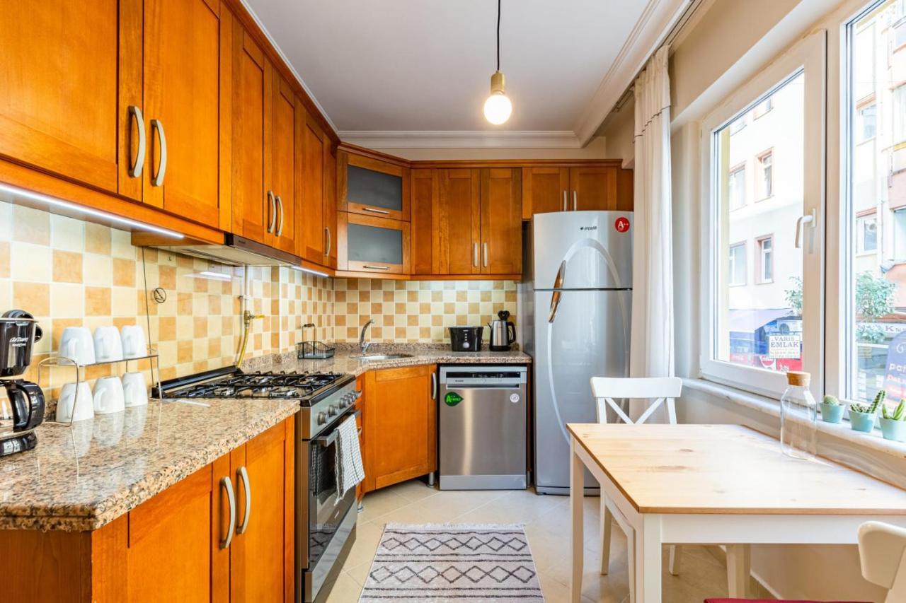 Apartment Colorful Near Popular Attractions In Sisli