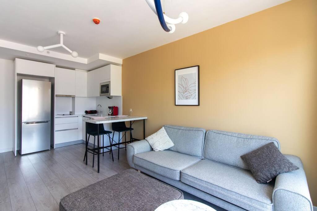 Apartment Cozy & Convenient 1br W/ Free Parking #180 *