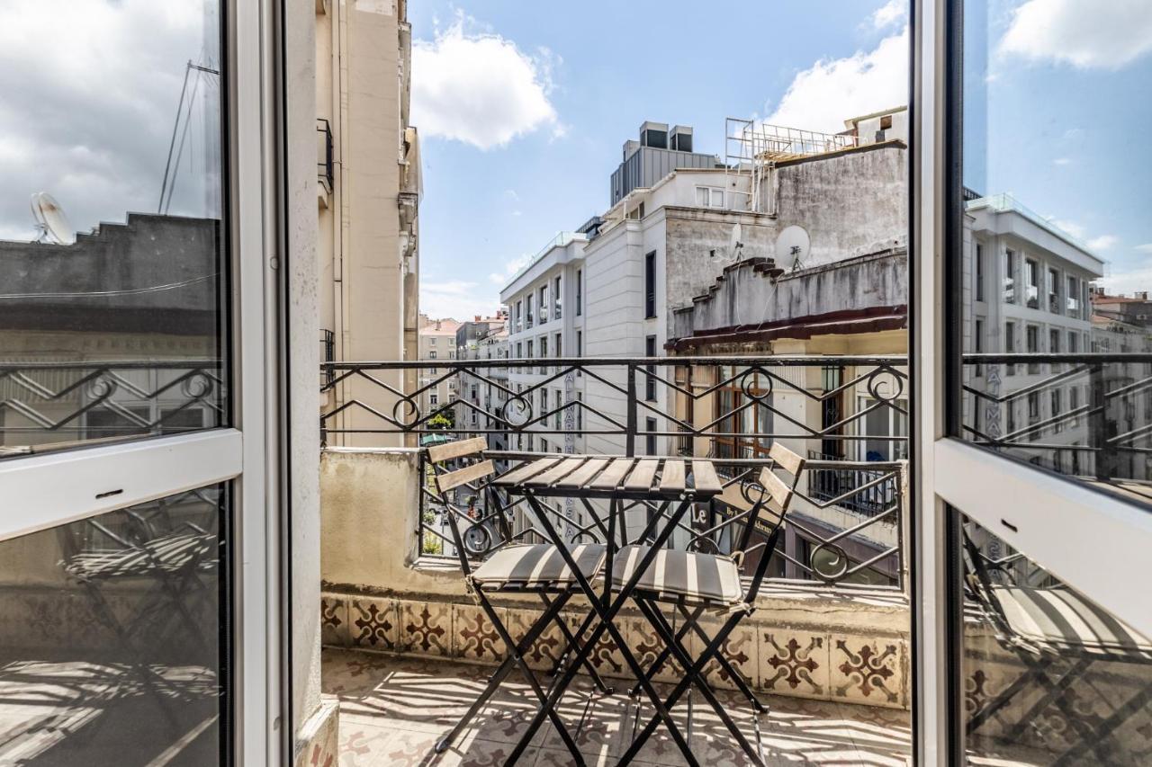 Gorgeous Flat Near Osmanbey Metro Station Istanbul