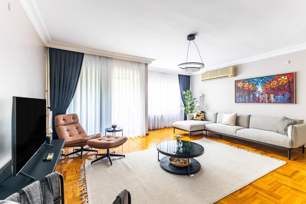 Chic Spacious Flat W Balcony 5 Min To Moda Coast Apartment Istanbul