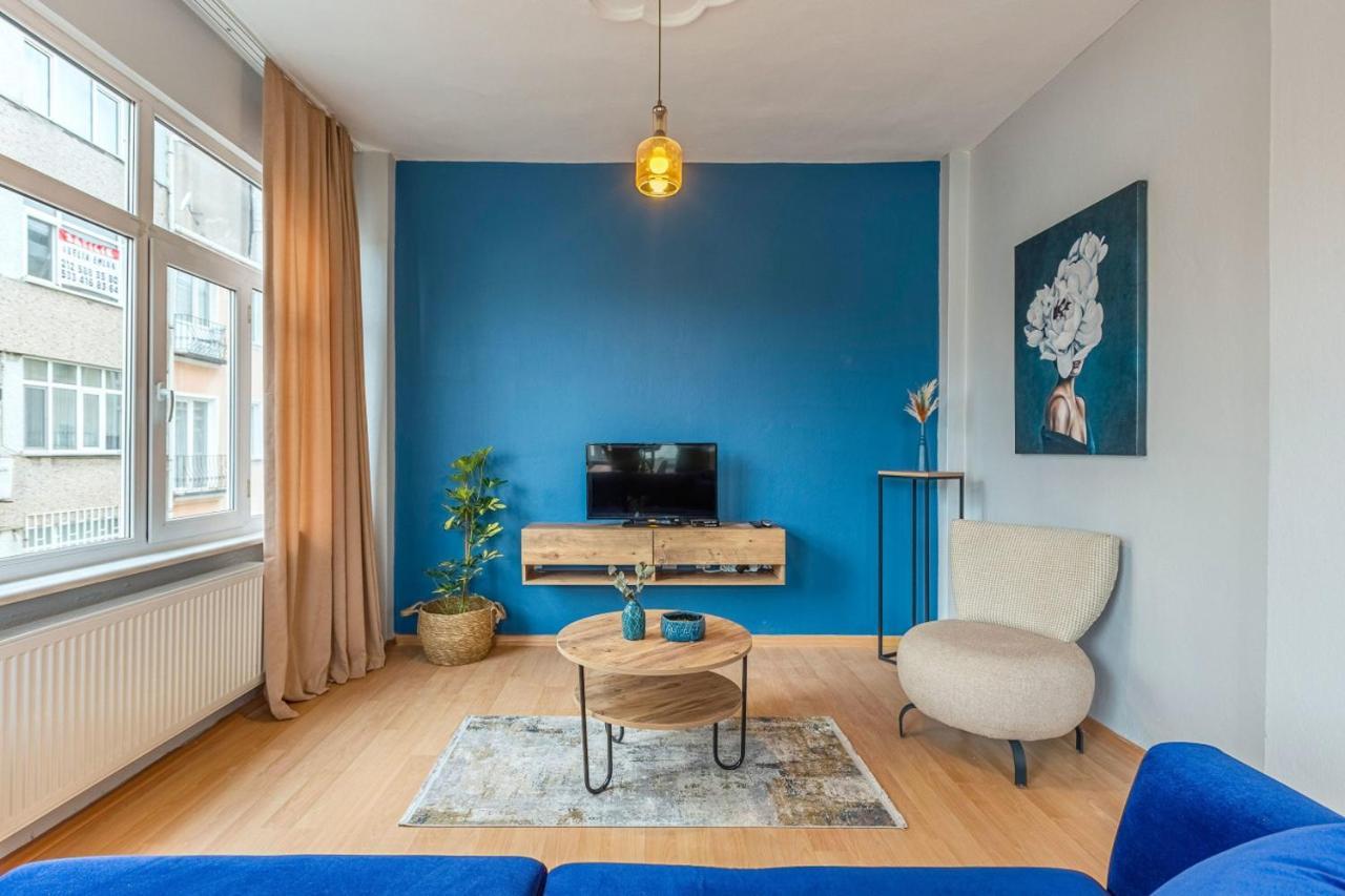 Contemporary Apartment Istanbul