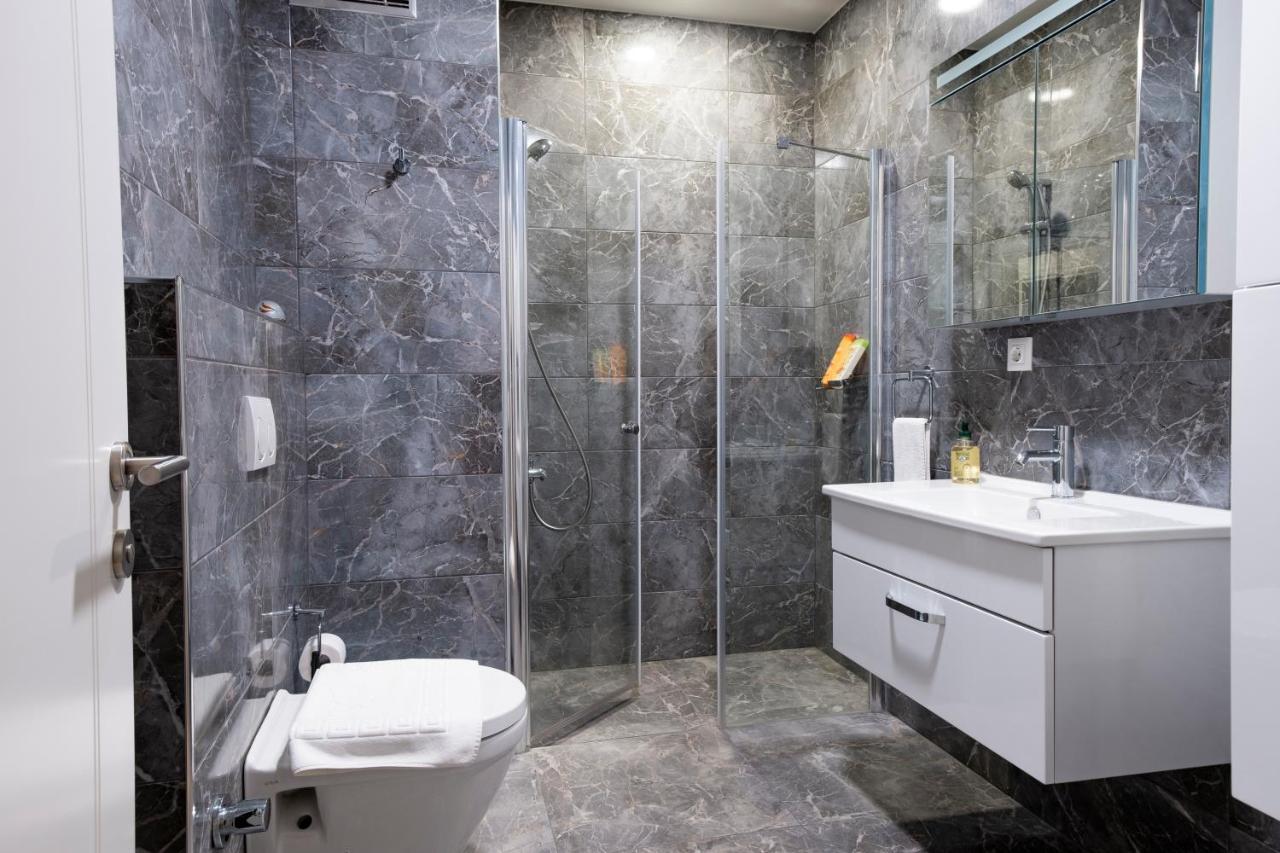 Homie - Luxury In Macka Daire *