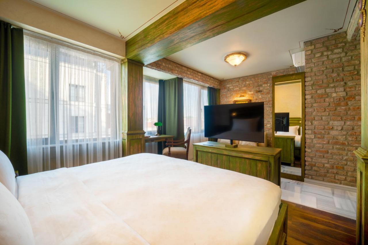Hotel Tin *