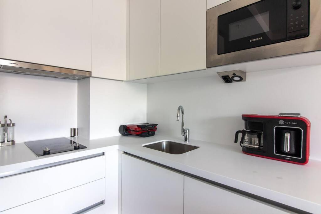 Cozy & Convenient 1br W/ Free Parking #180 Apartment
